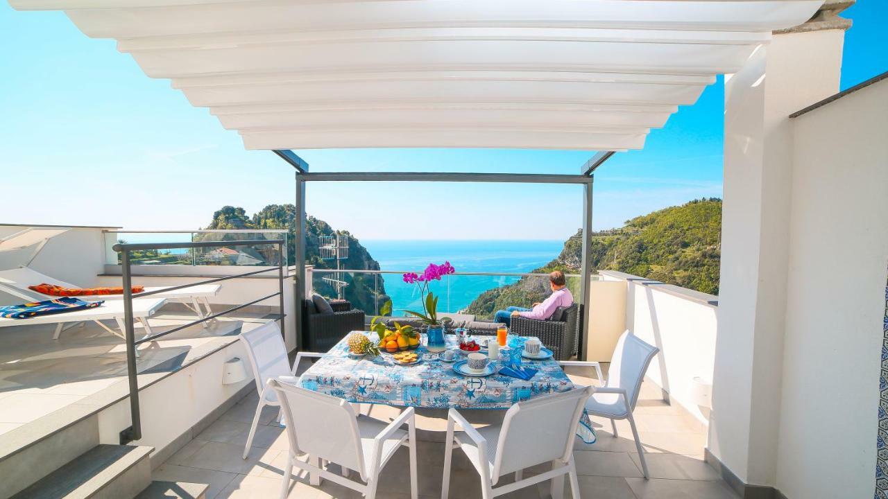 Holiday home Admiring Amalfi Scala
